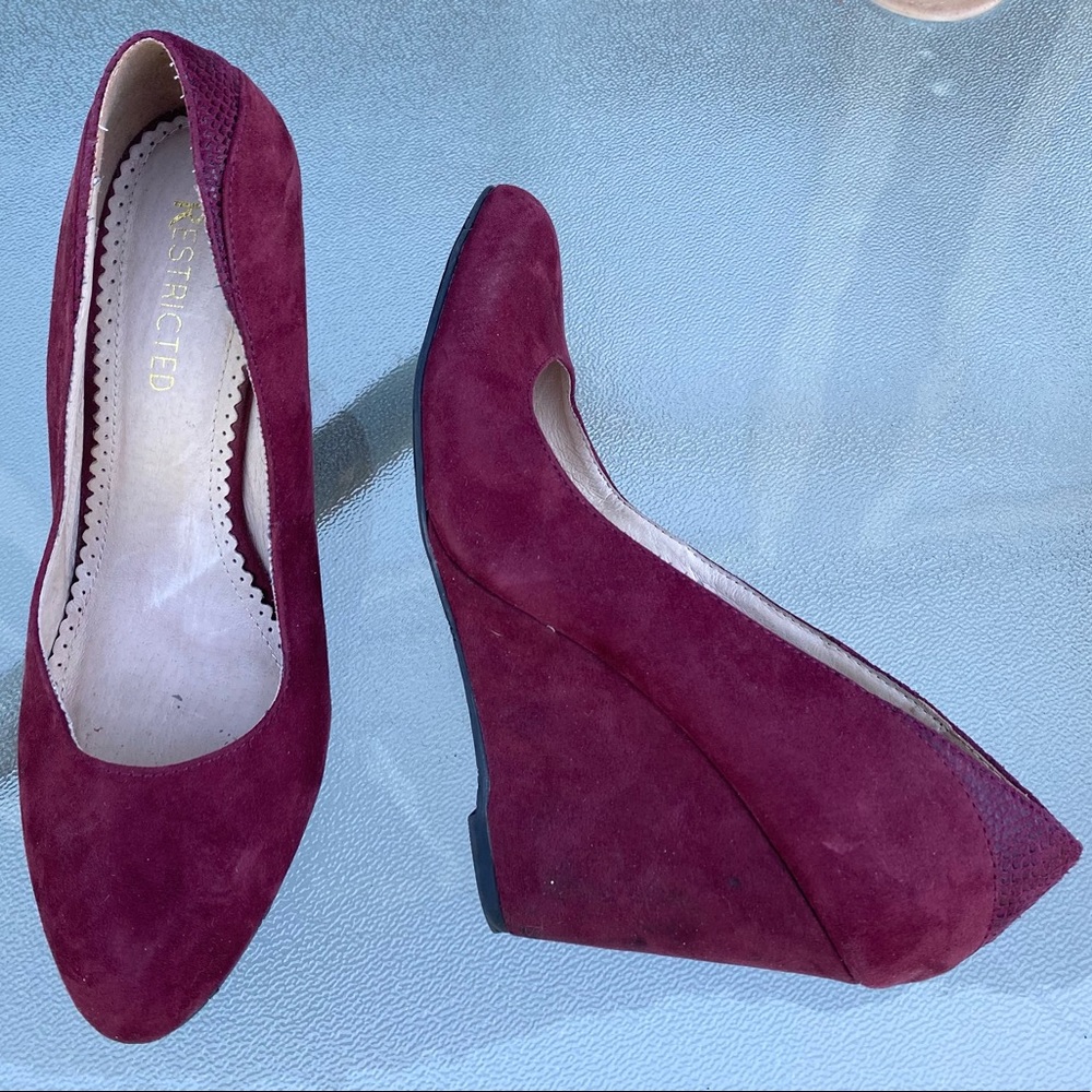 Restricted Women’s Suede Burgundy Wedge Shoes - US 7.5